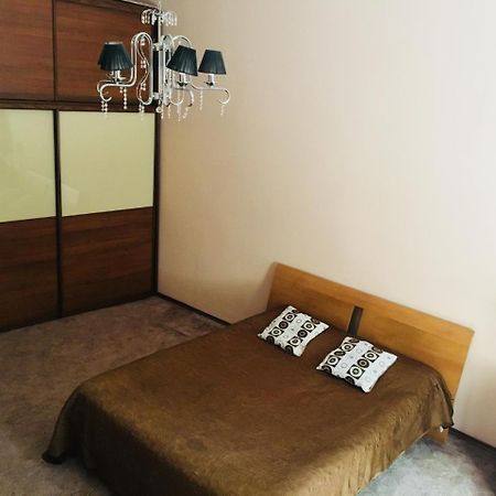 Apartment In The City Centre Leopoli Esterno foto
