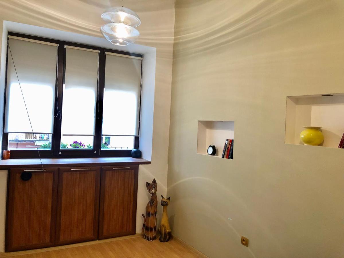 Apartment In The City Centre Leopoli Esterno foto