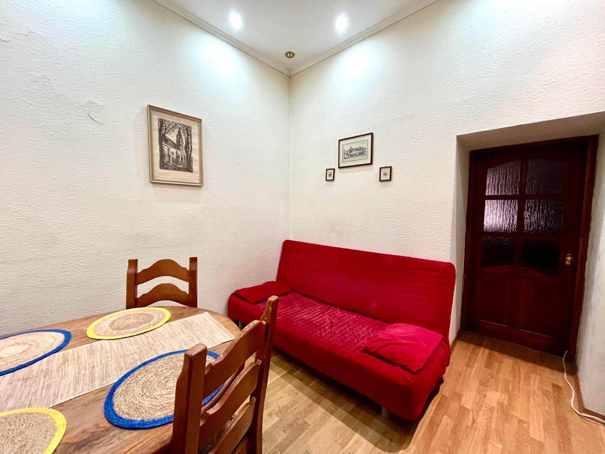 Apartment In The City Centre Leopoli Esterno foto