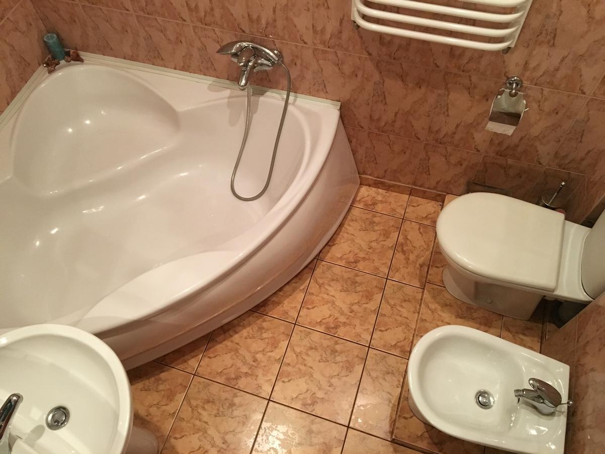 Apartment In The City Centre Leopoli Esterno foto