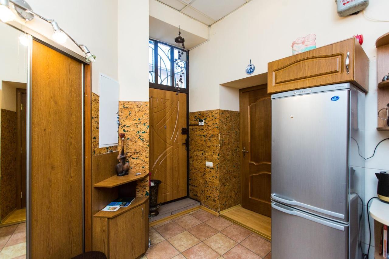 Apartment In The City Centre Leopoli Esterno foto